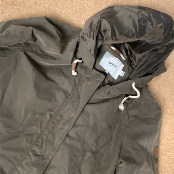 Satin Windbreaker - Picture 2 of 4